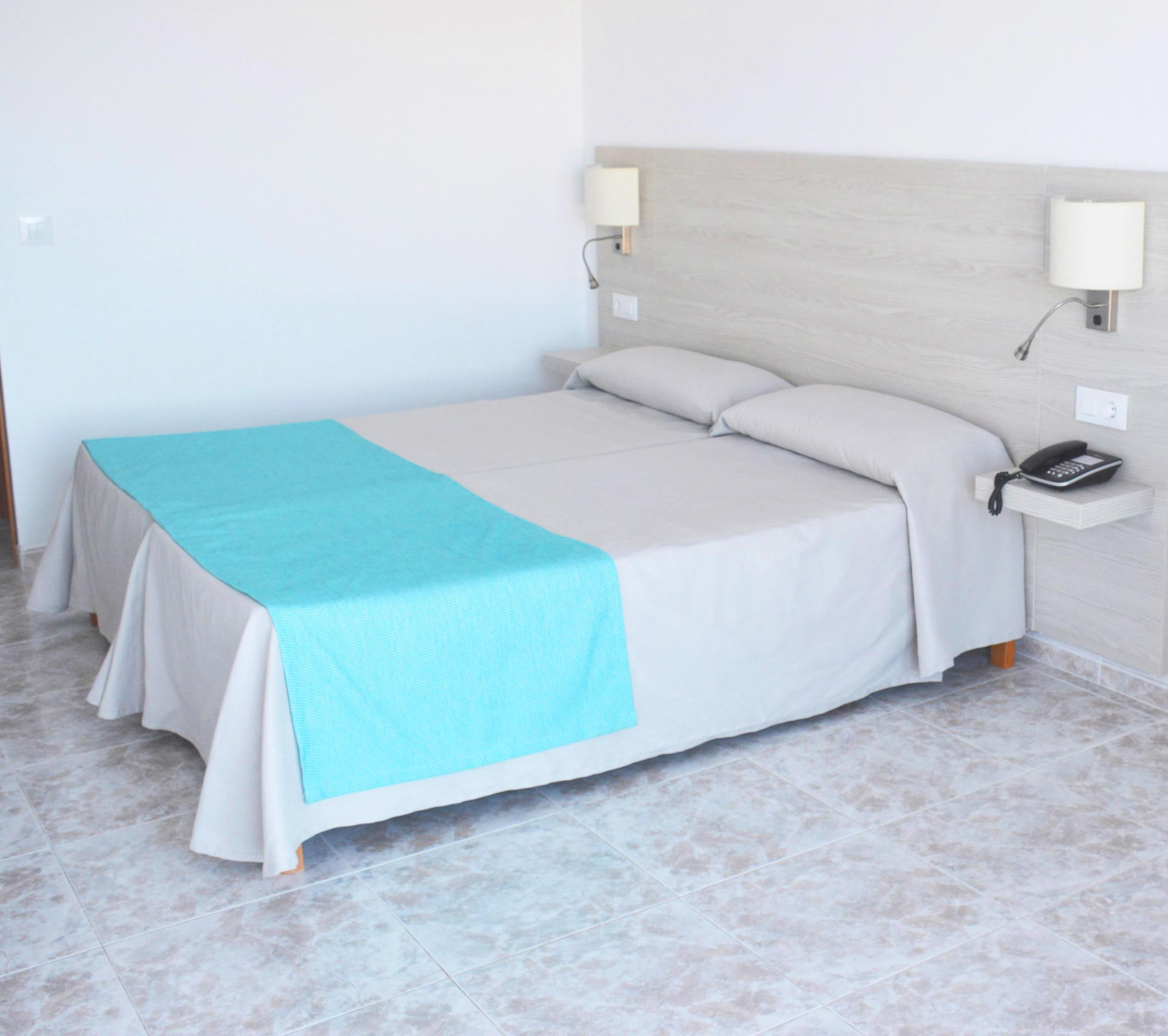 Apartamentos Playa Moreia S'Illot  Esterno foto